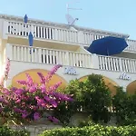 דירה Mia